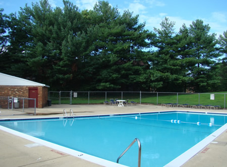 Hilltop Village pool
